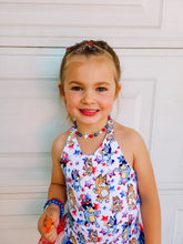 Load image into Gallery viewer, RWB pearl star choker