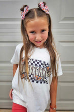 Load image into Gallery viewer, White Daisy choker