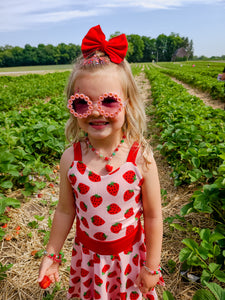 Strawberry choker