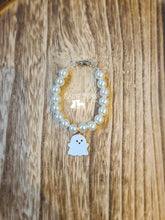 Load image into Gallery viewer, White ghost bracelet
